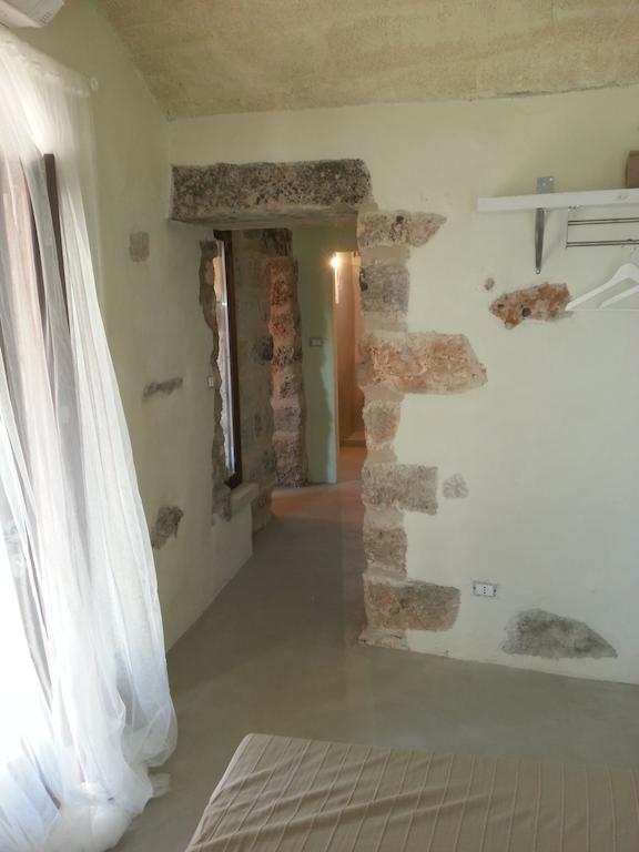 La Torre Di Merlino Patu Bilik gambar